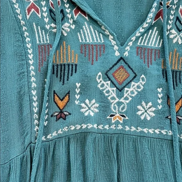 Knox Rose Teal Embroidered Blouse - Picture 3 of 4